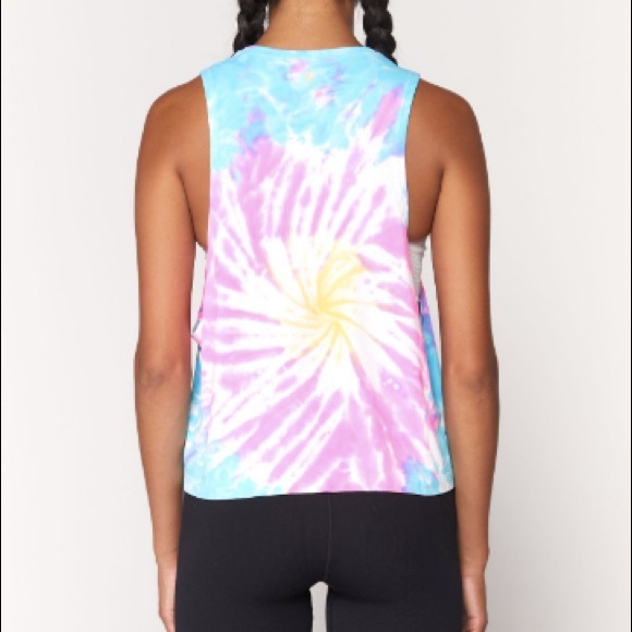 Active Flow Tank Top Sunburst Tie Dye -BNWT - Picture 2 of 5